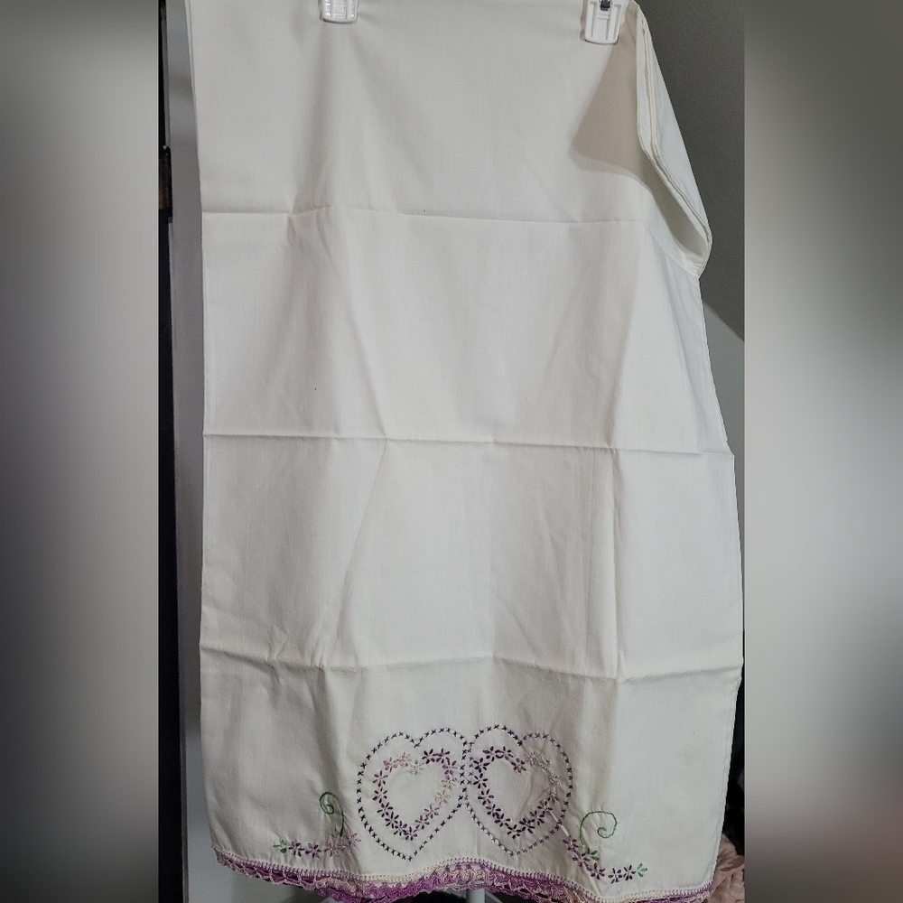 Vintage Pillow Cases Hand Embroidered Floral Hearts 2